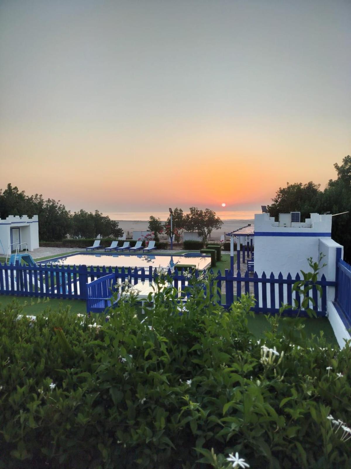 Al-Ashkhara Beach Resort منتجع شاطئ الأشخرة Al Sharqiyah Exterior photo